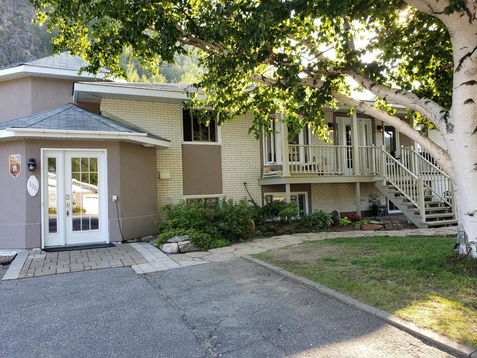 Residence Touristique Les Bouleaux Petit-Saguenay Zewnętrze zdjęcie